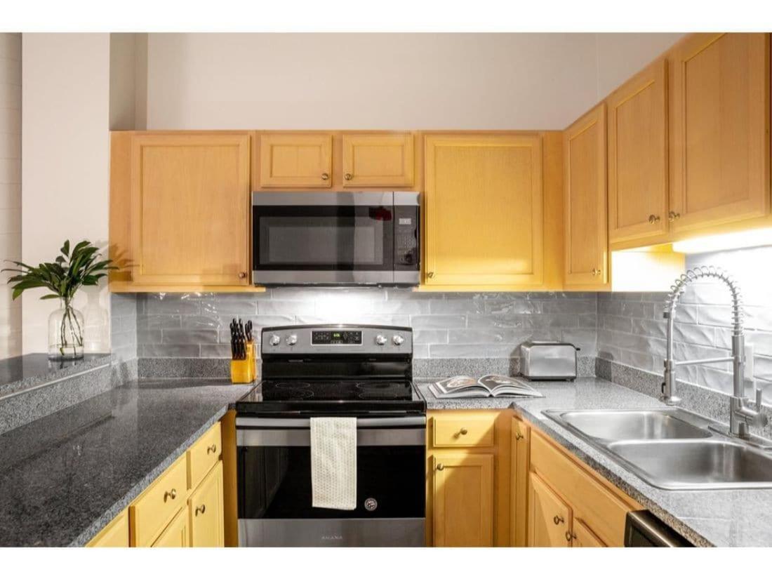 Beautiful 2Br 2Ba In The Block By Cozysuites Indianapolis Exteriér fotografie